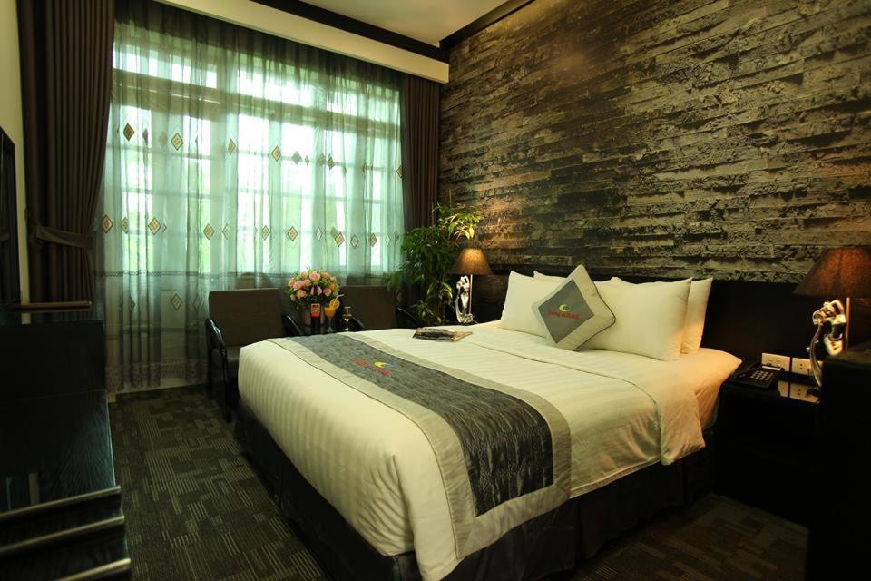 Tuong VI Hotel Hai Phong Exteriör bild