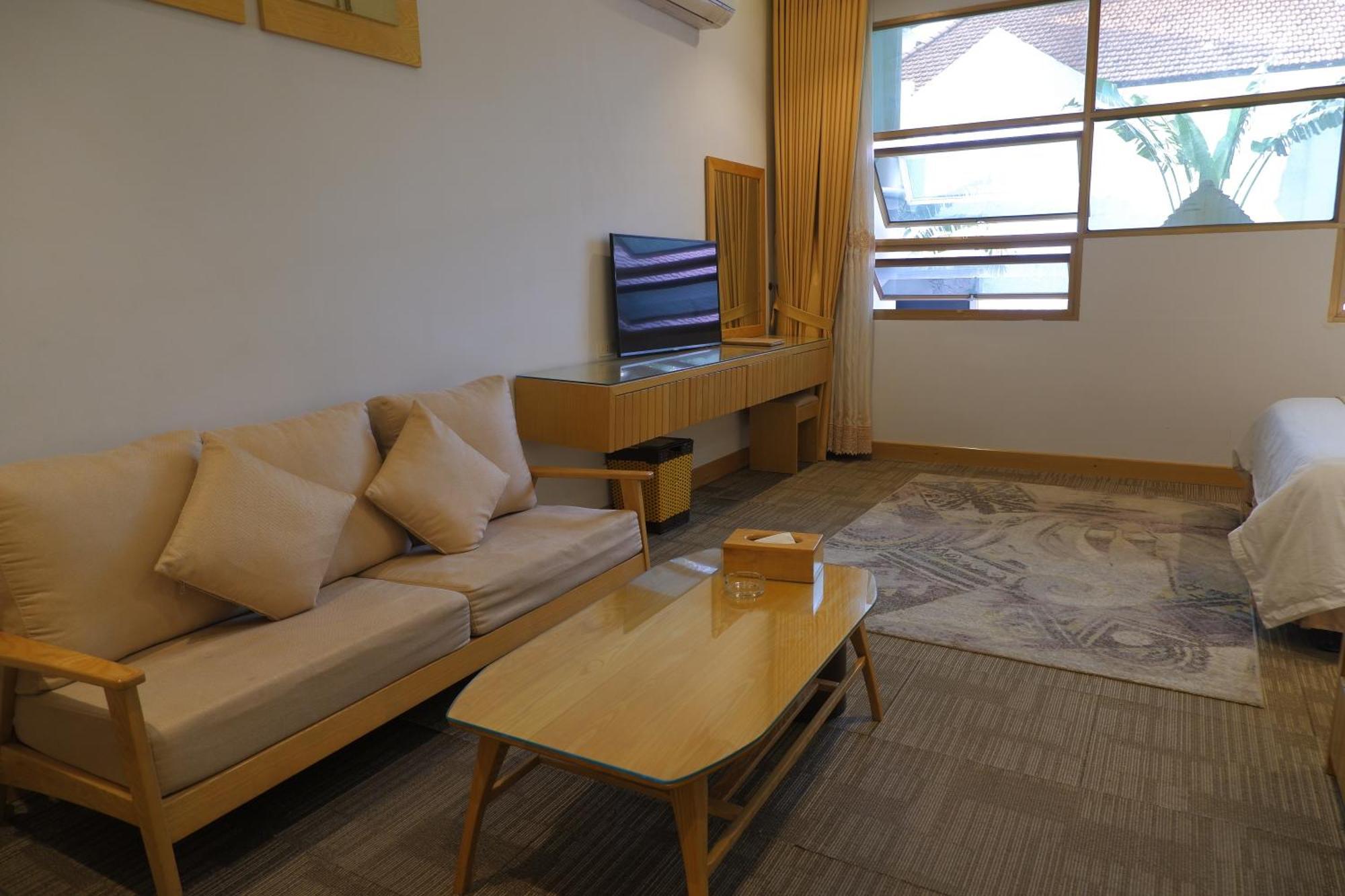 Tuong VI Hotel Hai Phong Exteriör bild